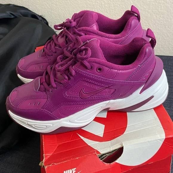 NIKE Tekno-Woman! - Picture 8 of 8